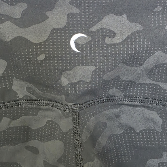 NWOT Zyia Women’s Battleship Gray Camo Luxe Leggings Suze 0 - Picture 6 of 7